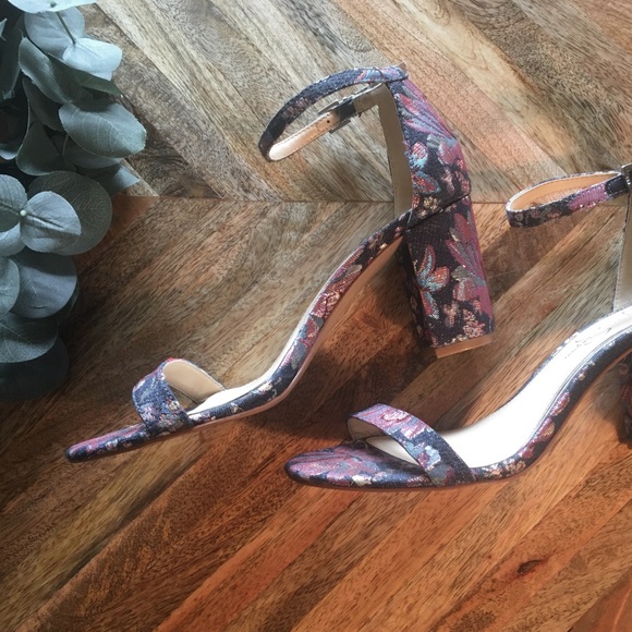 Jessica Simpson floral pattern sandals NWOT - Picture 7 of 9